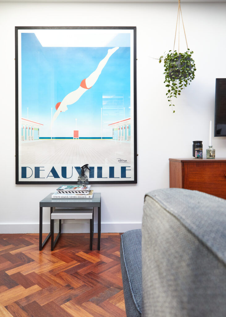 a screen shot of a living room