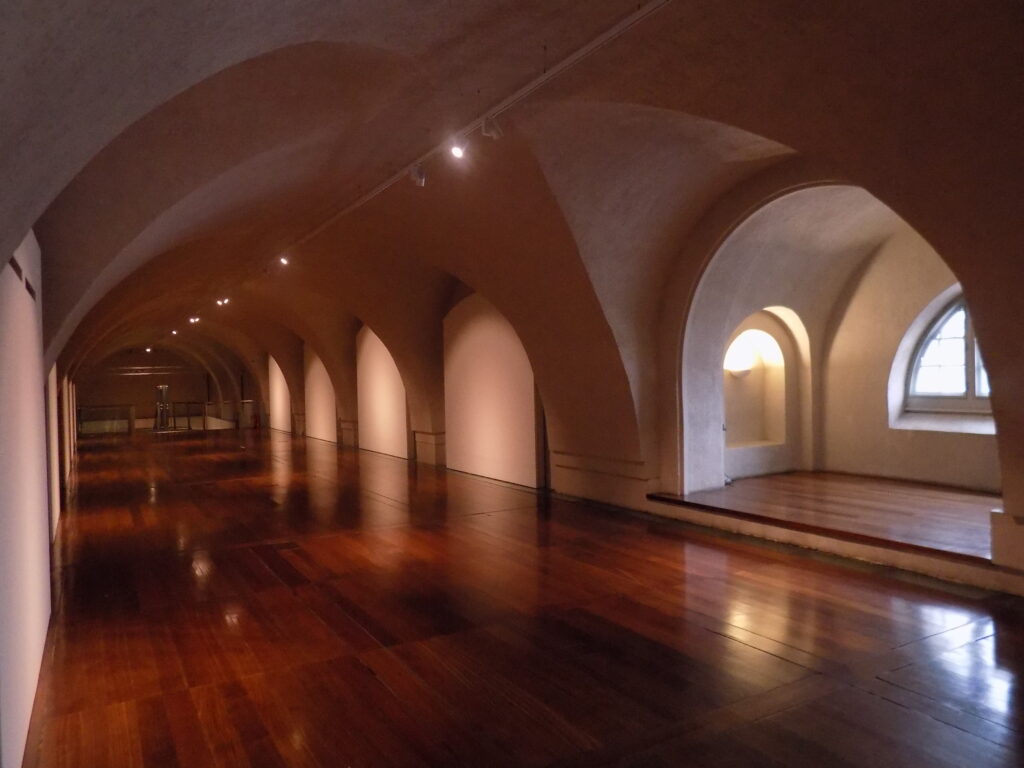 Embankment Galleries (2)