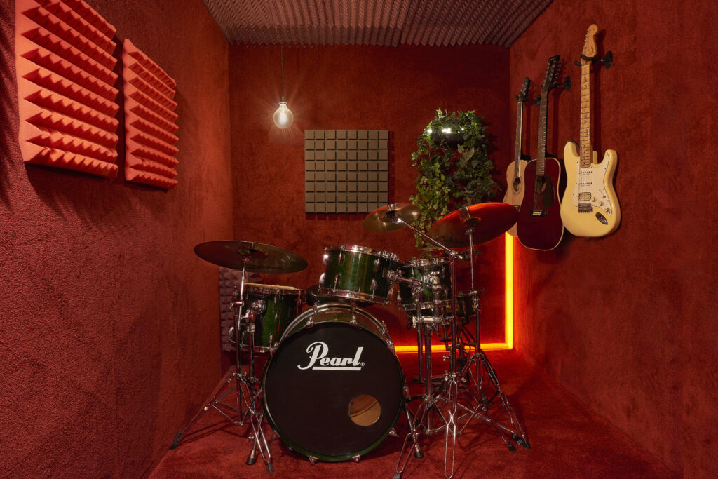 Fiction Studios _Ely_Drum Booth