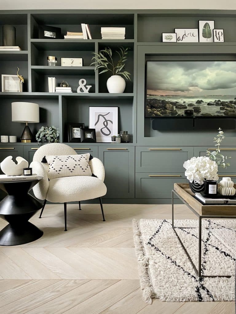 MID CENTURY MANORimage00004