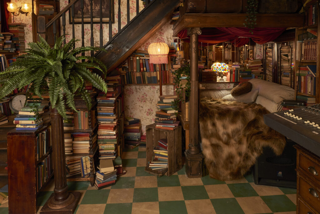 fiction_Ely_Bed