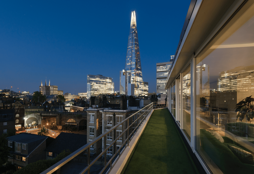 Menier Penthouse 11