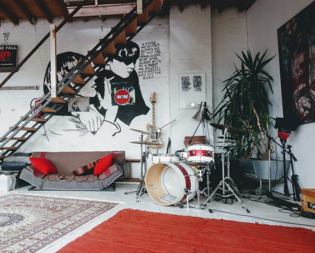 LOFT WAREHOUSELIVING 2