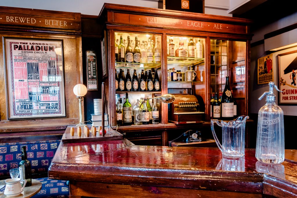 westlondonpub3-L1170726
