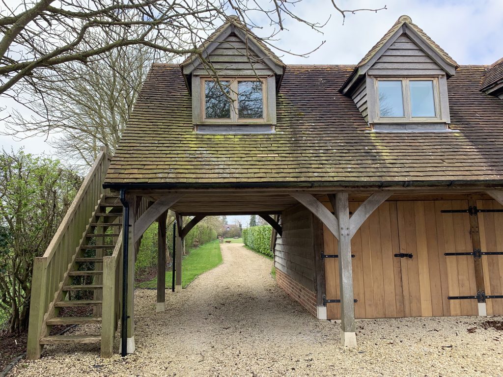 The Thatched CottageTTC garage