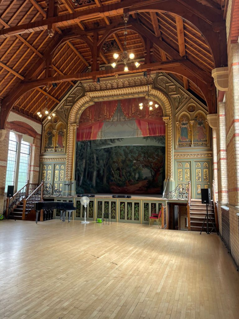 THETHEATRE76e3a21e-401b-44ad-a508-e580938baf16