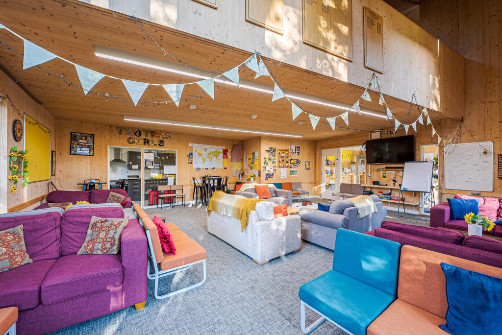 Copyright R3 Photography Ltd.