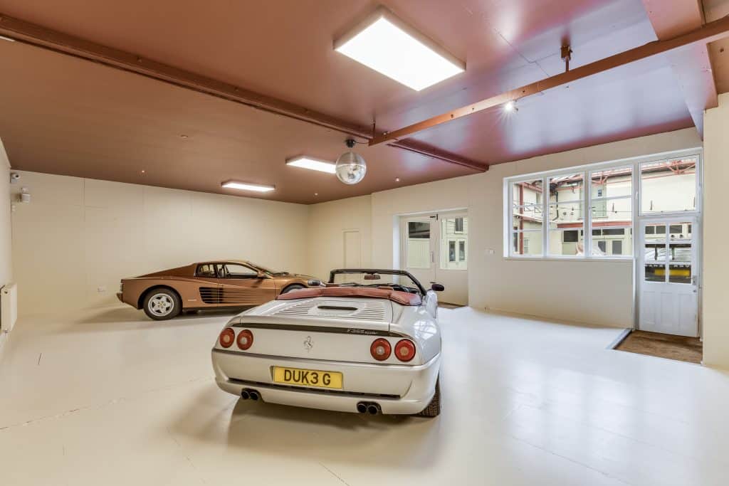 The Vineyard 17GASKET Car Garage with Loft Apartment for west london shoot location projects