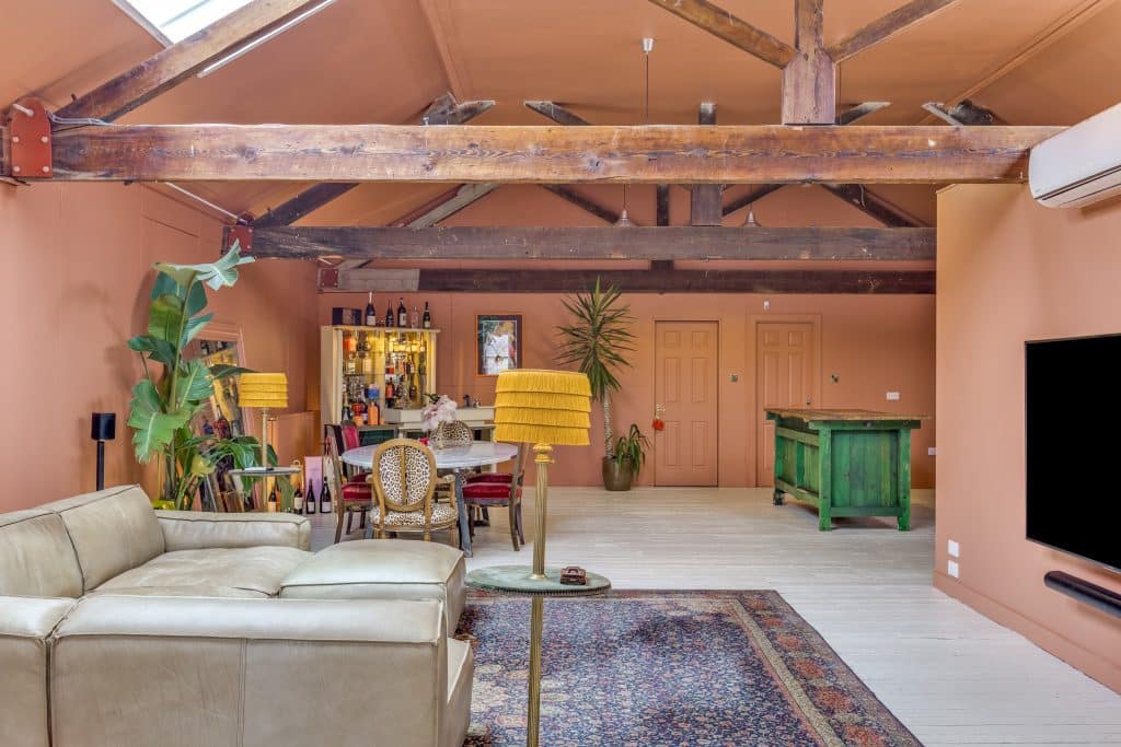 The Vineyard 37GASKET Car Garage with Loft Apartment for west london shoot location projects