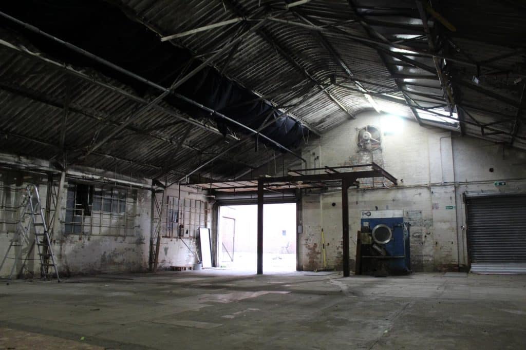 an old barn in a room