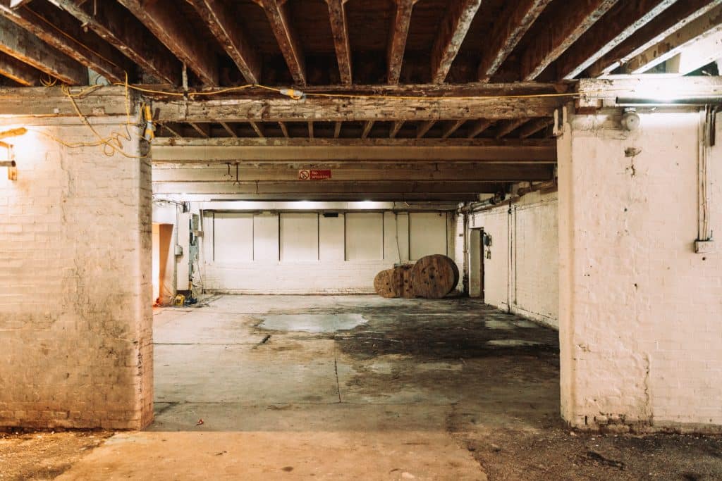 an old barn in a room