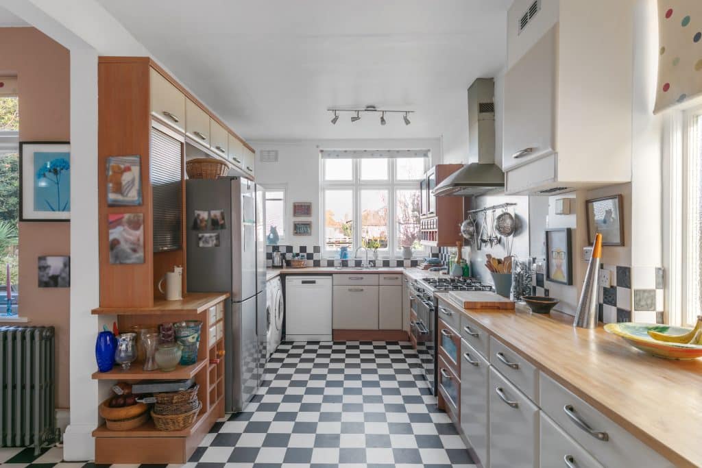 LC LOCATIONS Dobree Avenue, NW10 2AE-20