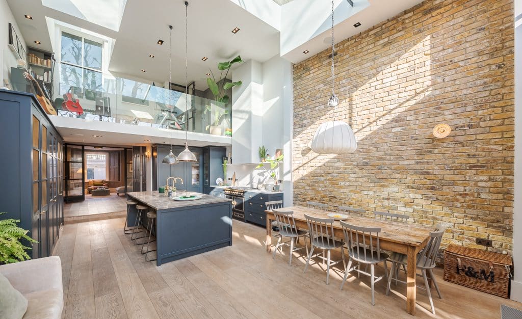 Copyright R3 Photography Ltd.