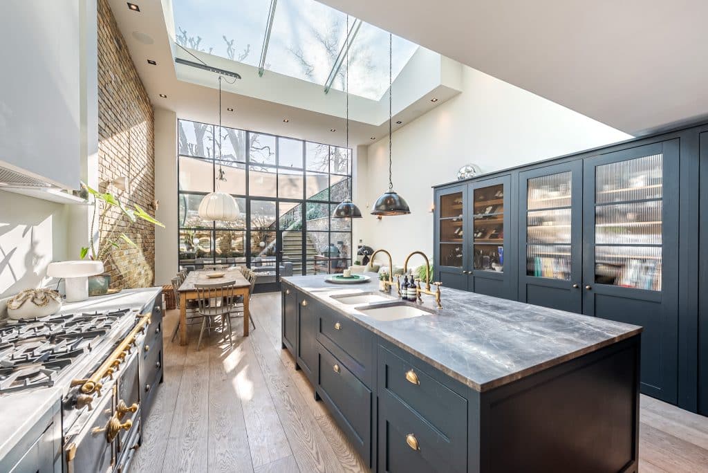 Copyright R3 Photography Ltd.