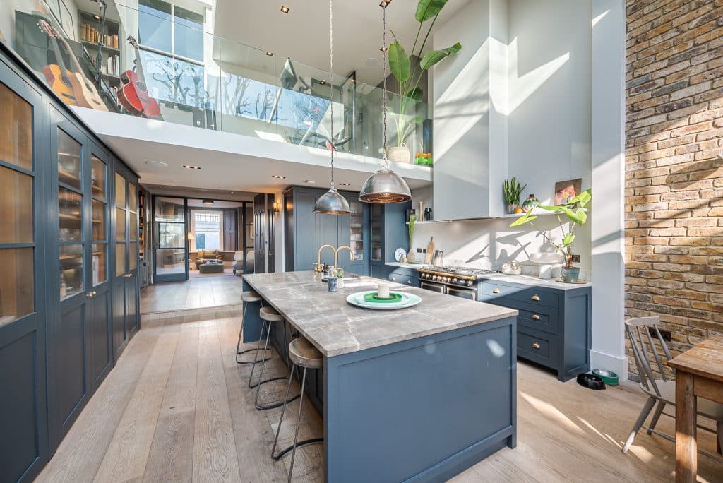 Copyright R3 Photography Ltd.