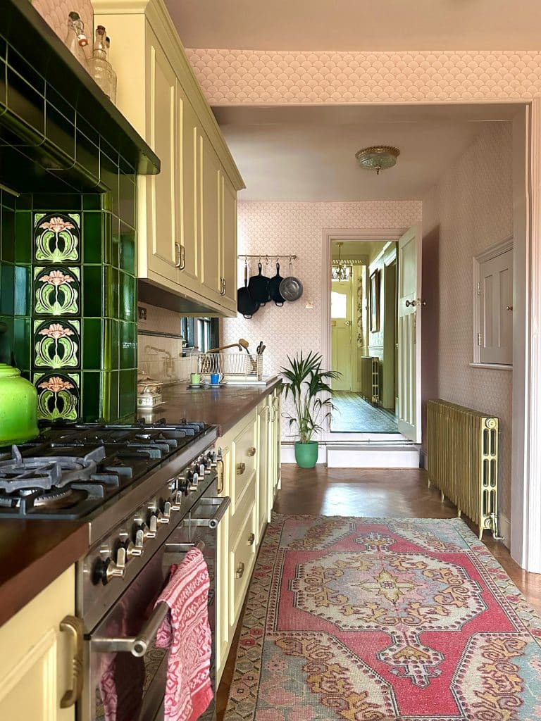 image00002ART DECO JEWEL