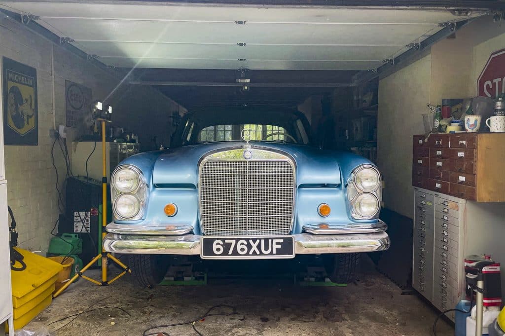 PARK LODGE5. Garage-mercedes-car-repair-cabinets-TV-filming-location-hire-lodge-London