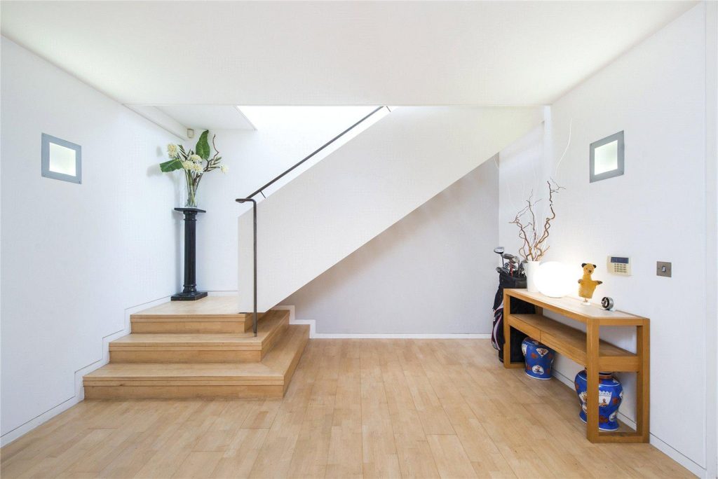 HYDES PLACE HEA143374_01-JPG-l-1600×0