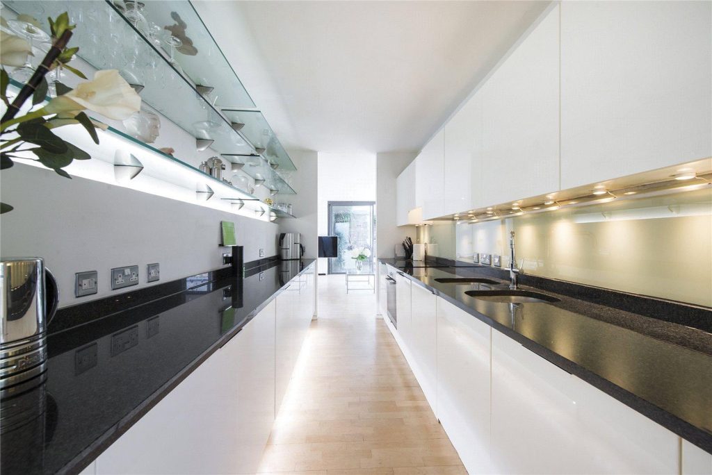 HYDES PLACE HEA143374_04-JPG-l-1600×0