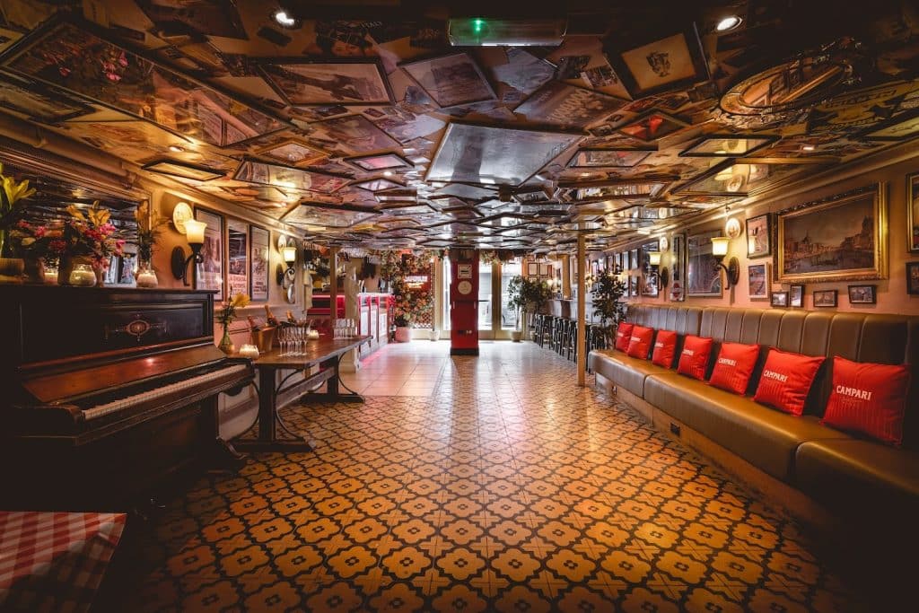 ECLECTIC BAR 5