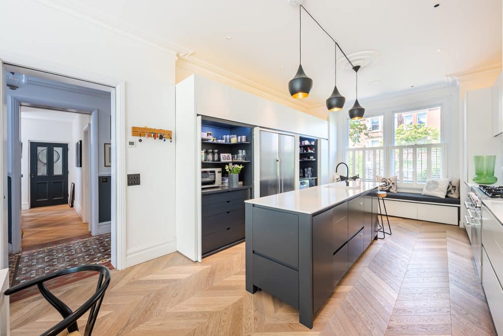 Copyright R3 Photography Ltd.