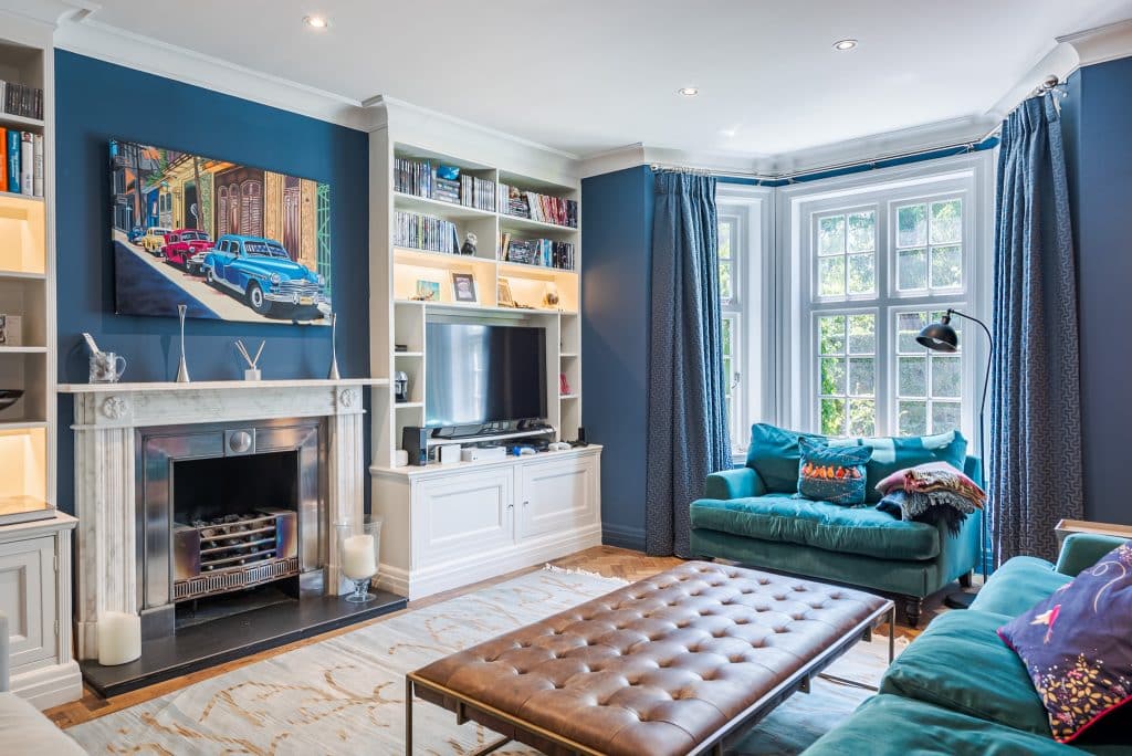 a screen shot of a living room