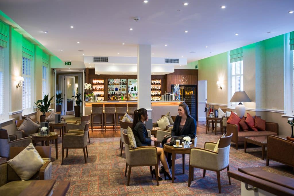 BASINGSTOKE HOTEL 1795 Bar & Lounge