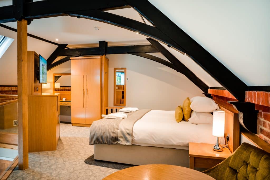 BASINGSTOKE HOTEL CYS