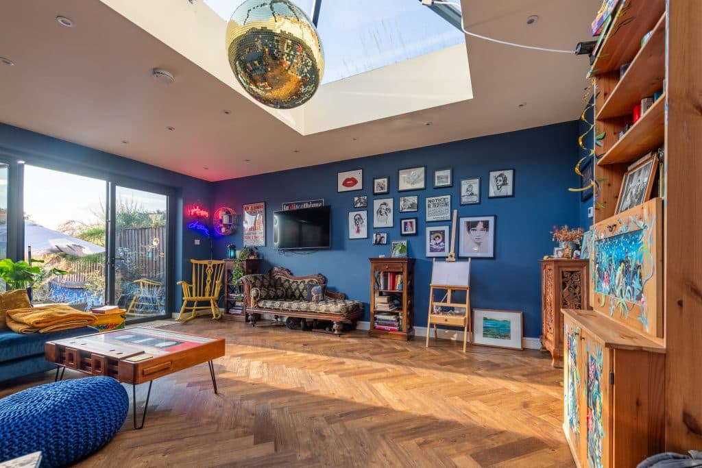 ELM TERRACE LOU-23