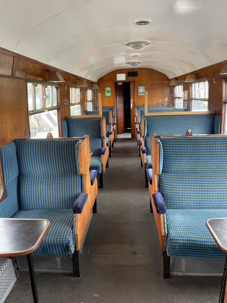 EPPING RAILWAY Coach Mk1 4809 (3)