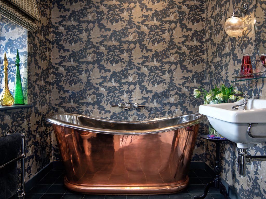 WEST SUSSEX Country+Guest+Cottage_bathroom_2048px_72dpi