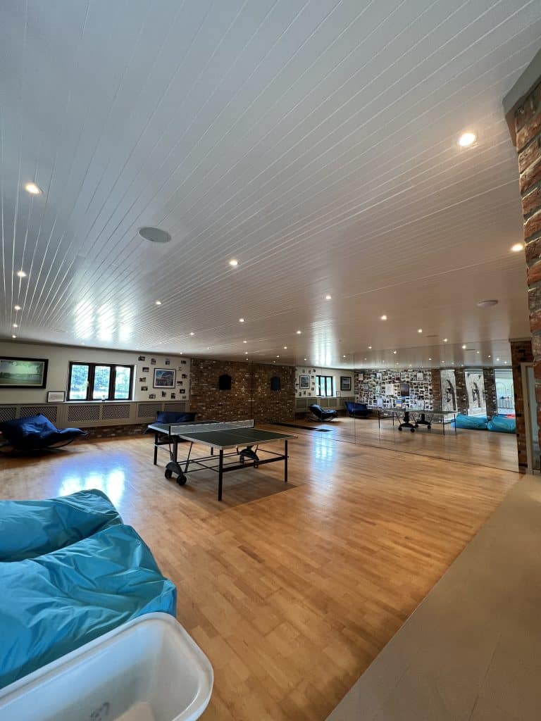 MORES FARM (68) Indoor Pool House Dance Studio Photo 1