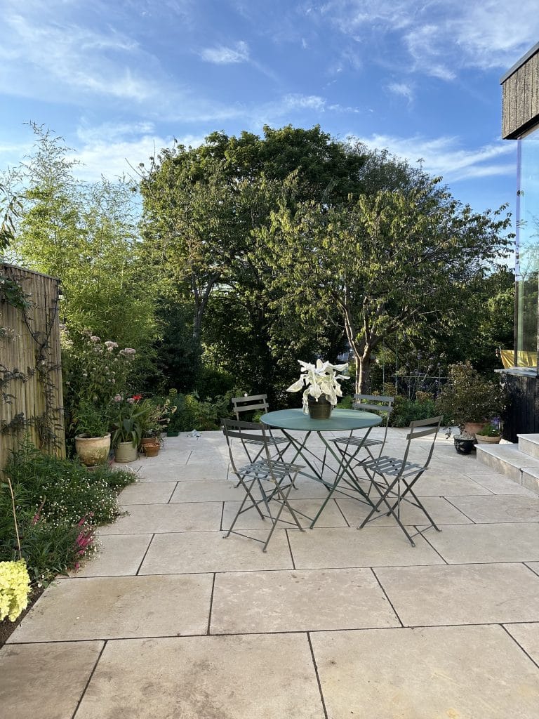 IMG 9780Charlesville large modern light filled house with big garden in north london