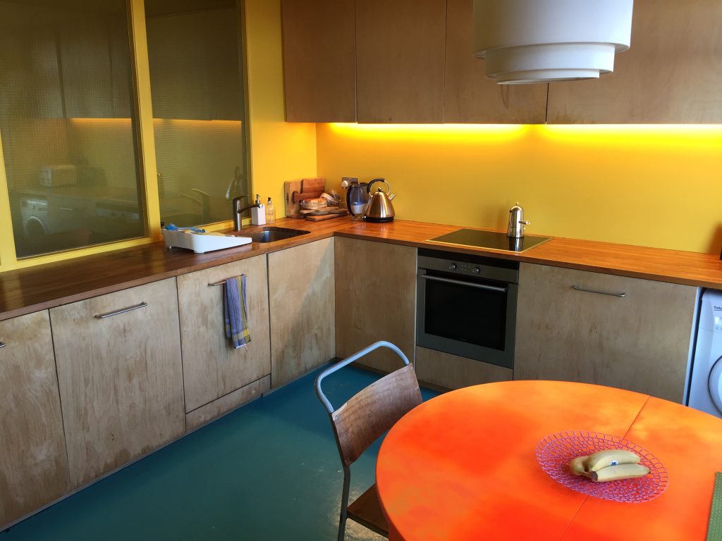 TRELLICK Yellow Kitchen