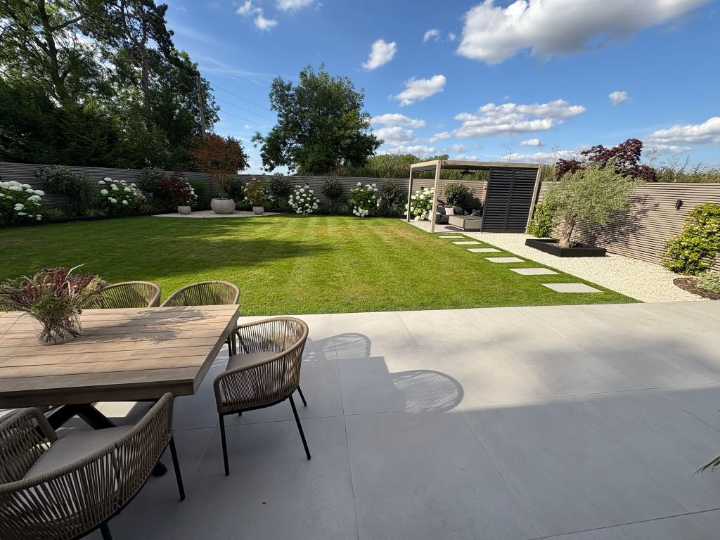 TULES FARM HERTFORDSHIRE modern location house PHOTO 2025 06 30 12 30 07 3