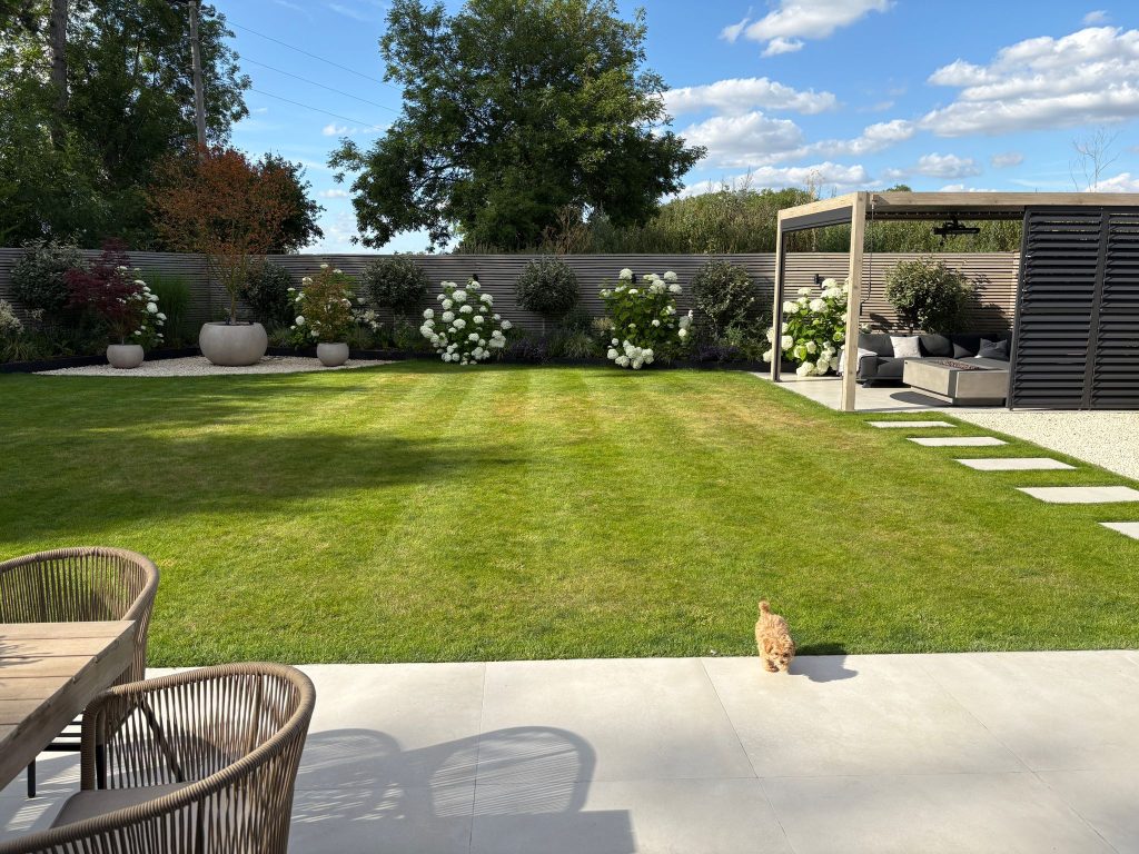 TULES FARM HERTFORDSHIRE modern location house PHOTO 2025 06 30 12 30 08 3