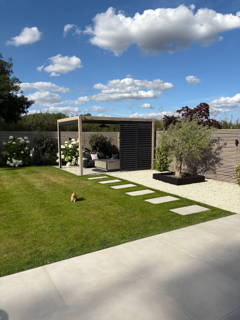 TULES FARM HERTFORDSHIRE modern location house PHOTO 2025 06 30 12 30 08 5