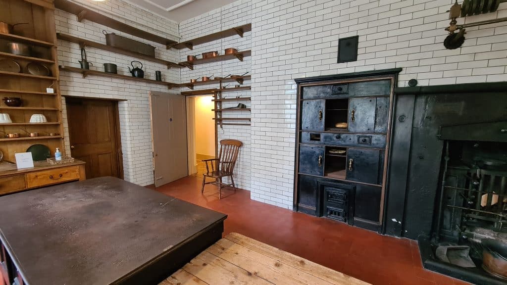 GUNNERSBURY 20210324_150200