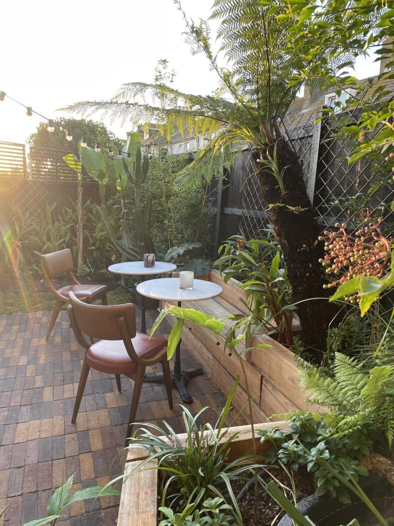 WEAR BAY ROAD Garden 2
