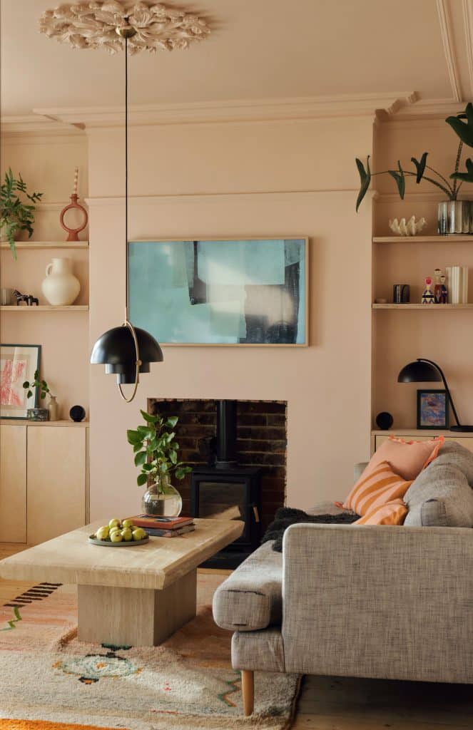 WEAR BAY ROAD Lounge 1