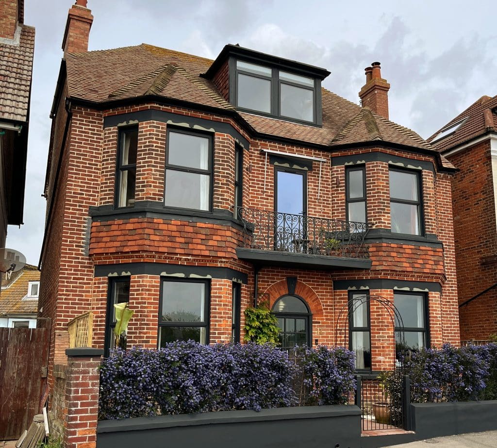 WEAR BAY ROAD Outside