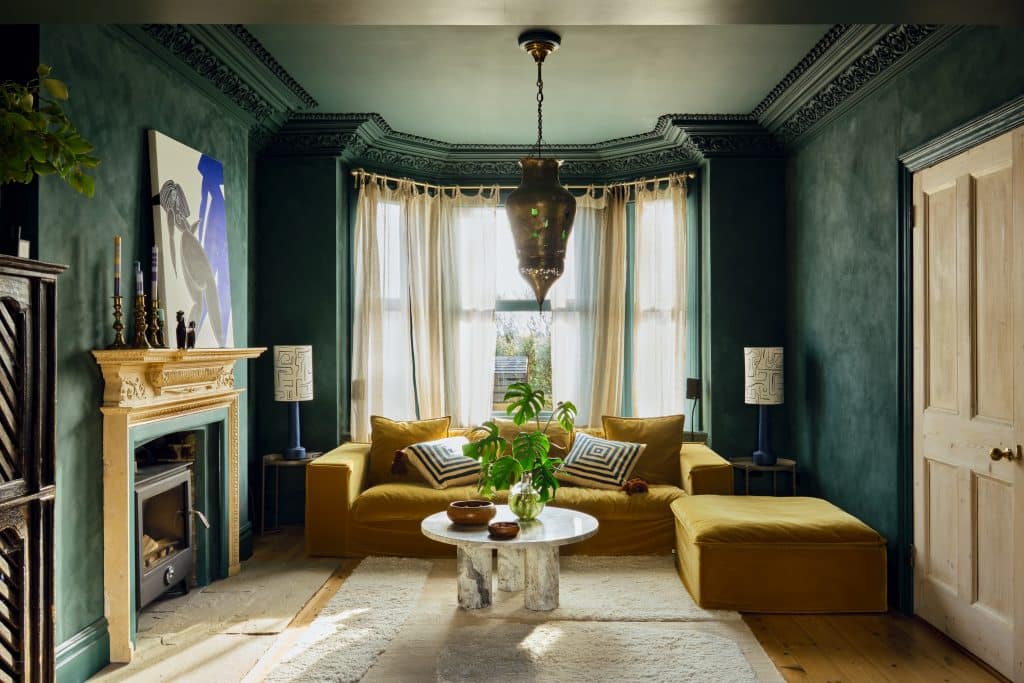 WEAR BAY ROAD Parlor 1