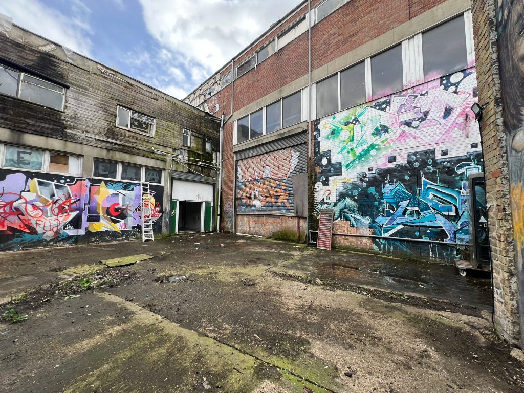 27. Livesey Place – ARK Loc 0015