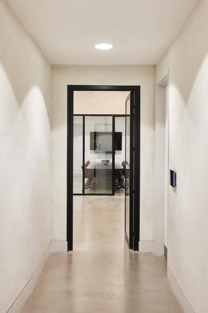 bwl studios 21122023 142 54371115240 oBROADWICK STUDIO BLACK CANVAS STUDIO SHOOT LOCATION