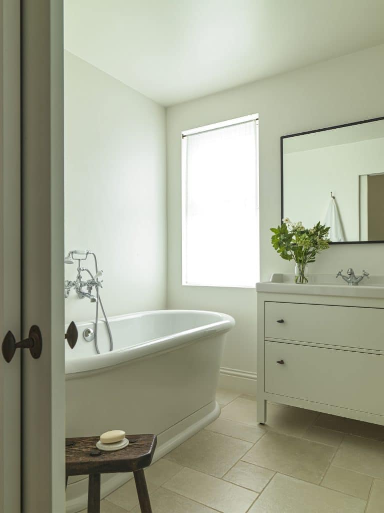 PAS COE STUDIO Emma Pascoe – Bathroom copy