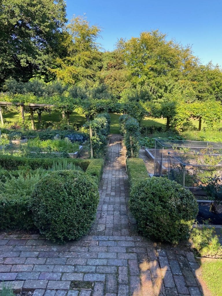 SUSSEX STONE unnamed (18)