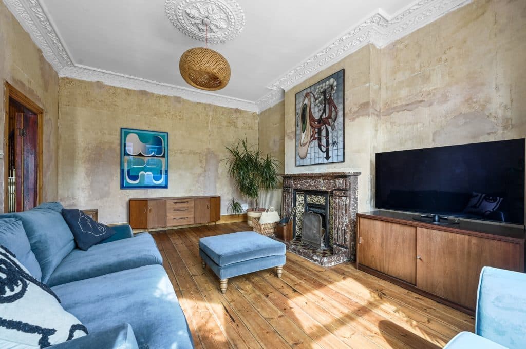 FOREST GATE PLACE LivingRoom_b