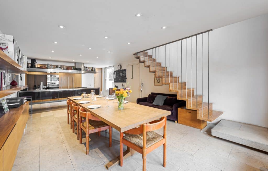 Copyright R3 Photography Ltd.