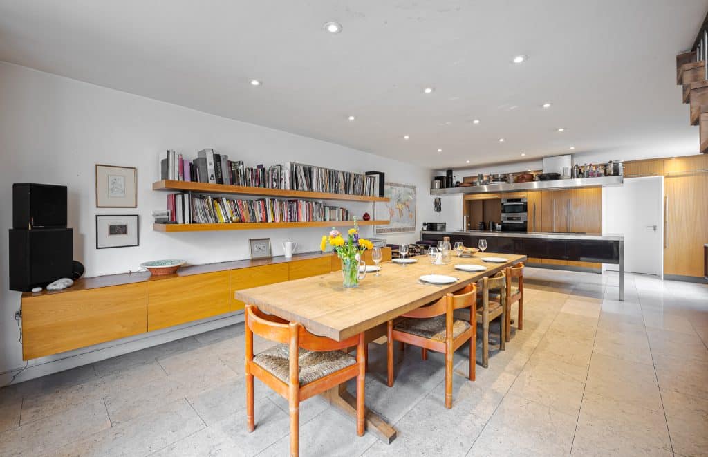 Copyright R3 Photography Ltd.