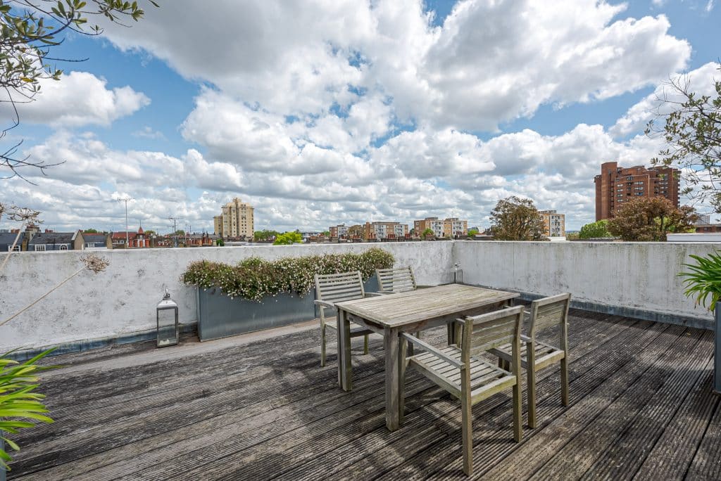 Copyright R3 Photography Ltd.